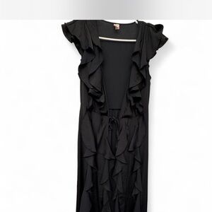 Elegant Black Ruffled Robe